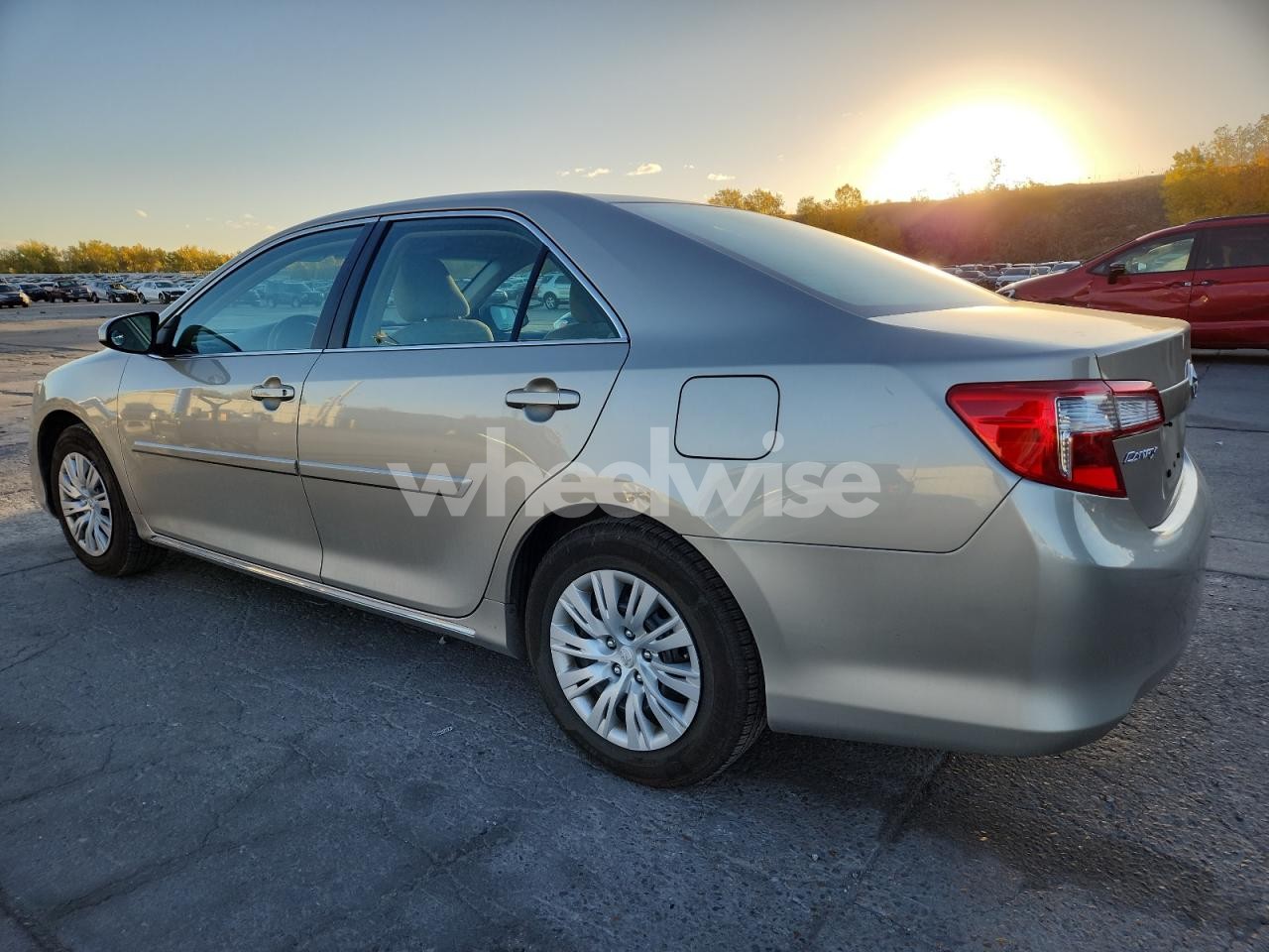 Photo 2 of 2013 TOYOTA CAMRY L (VIN 4T4BF1FK4DR334814)