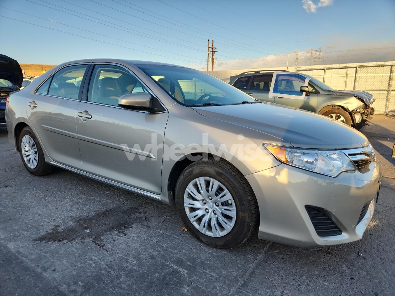Photo 4 of 2013 TOYOTA CAMRY L (VIN 4T4BF1FK4DR334814)