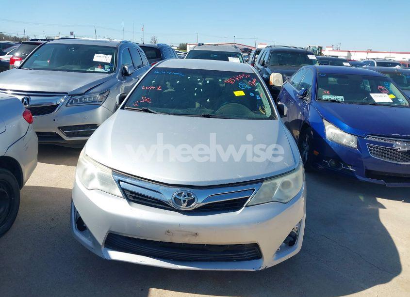 Photo 12 of 2014 Toyota Camry LE (VIN 4T4BF1FK4ER340016)