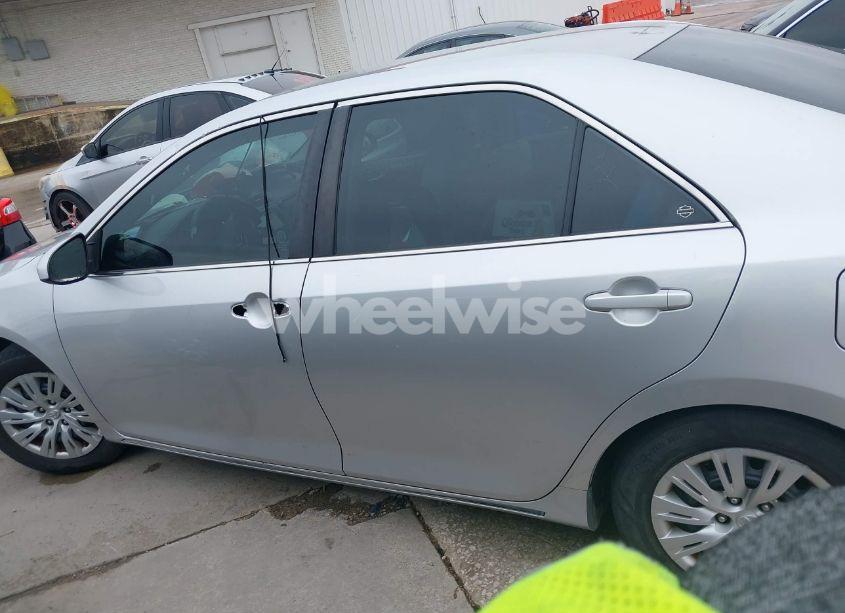 Photo 14 of 2014 Toyota Camry LE (VIN 4T4BF1FK4ER340016)