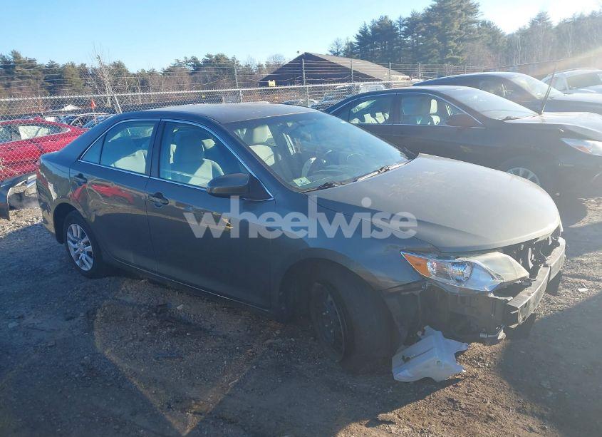 Photo 14 of 2014 Toyota Camry L (VIN 4T4BF1FK4ER348794)