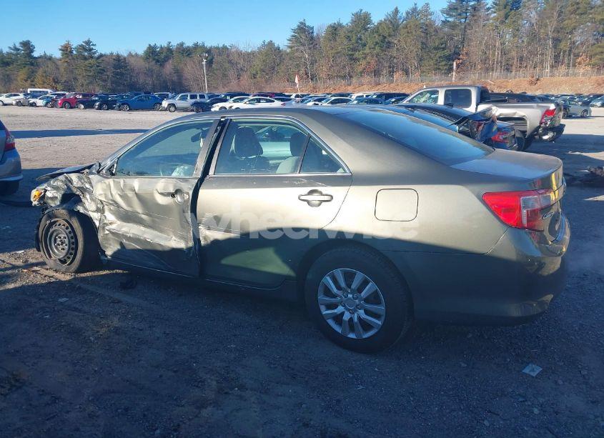 Photo 15 of 2014 Toyota Camry L (VIN 4T4BF1FK4ER348794)