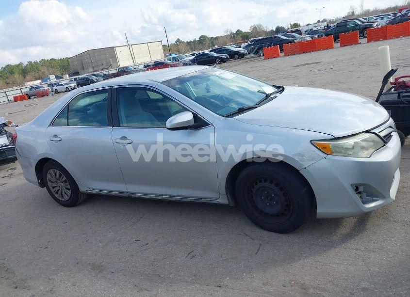 Photo 13 of 2014 Toyota Camry LE (VIN 4T4BF1FK4ER369337)