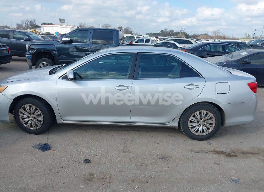 Photo 14 of 2014 Toyota Camry LE (VIN 4T4BF1FK4ER369337)