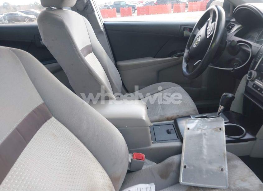 Photo 5 of 2014 Toyota Camry LE (VIN 4T4BF1FK4ER369337)