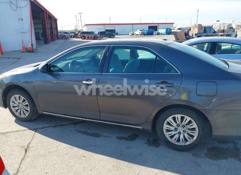 Photo 14 of 2014 Toyota Camry LE (VIN 4T4BF1FK4ER393203)