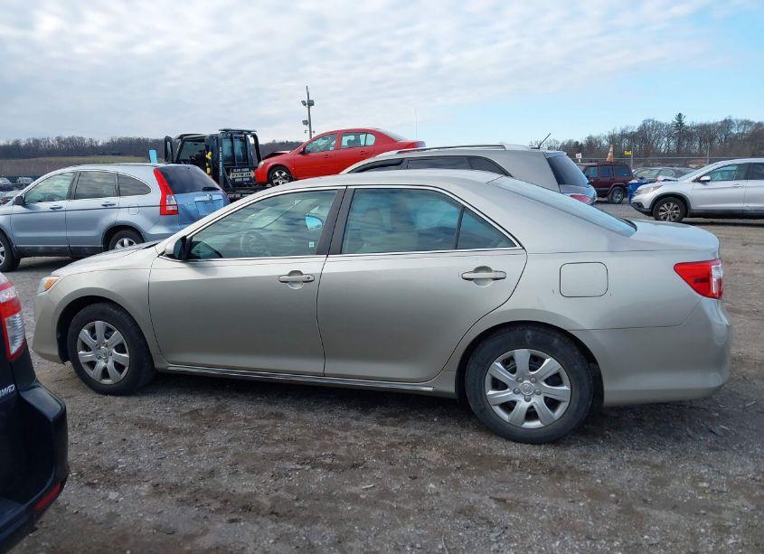 Photo 14 of 2014 Toyota Camry LE (VIN 4T4BF1FK4ER396408)