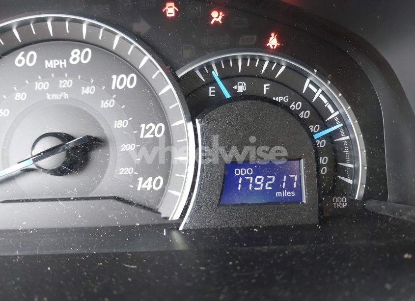 Photo 16 of 2014 Toyota Camry XLE (VIN 4T4BF1FK4ER398529)