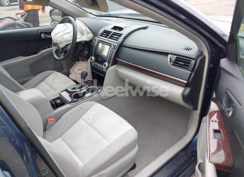 Photo 5 of 2014 Toyota Camry XLE (VIN 4T4BF1FK4ER398529)