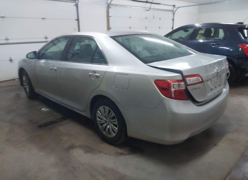 Photo 3 of 2014 Toyota Camry LE (VIN 4T4BF1FK4ER409237)