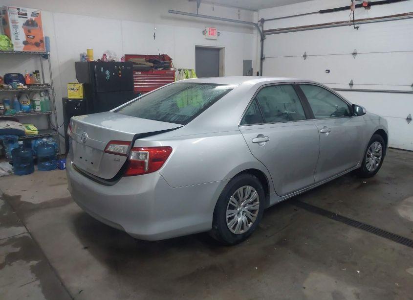Photo 4 of 2014 Toyota Camry LE (VIN 4T4BF1FK4ER409237)