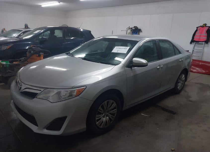 Photo 6 of 2014 Toyota Camry LE (VIN 4T4BF1FK4ER409237)