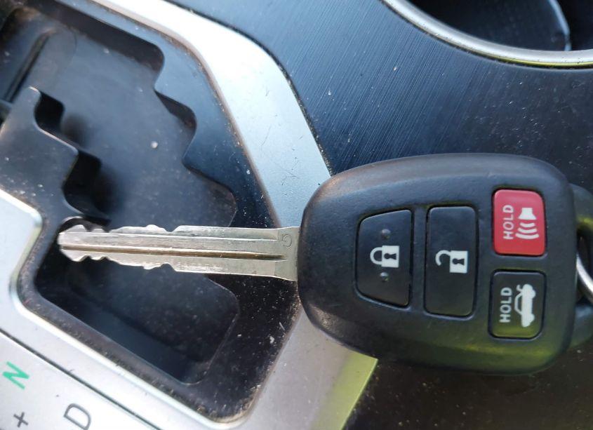 Photo 11 of 2014 Toyota Camry LE (VIN 4T4BF1FK4ER409576)