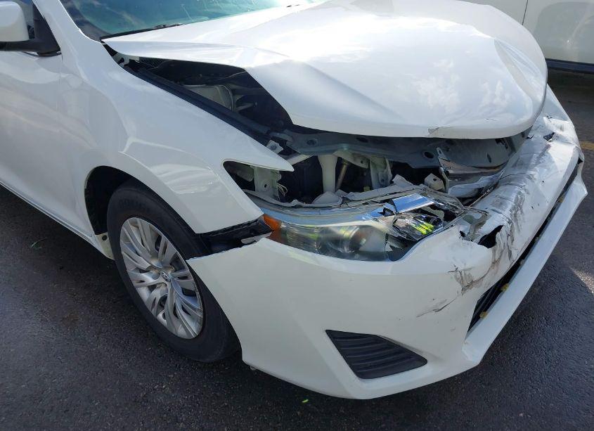 Photo 18 of 2014 Toyota Camry LE (VIN 4T4BF1FK4ER409576)