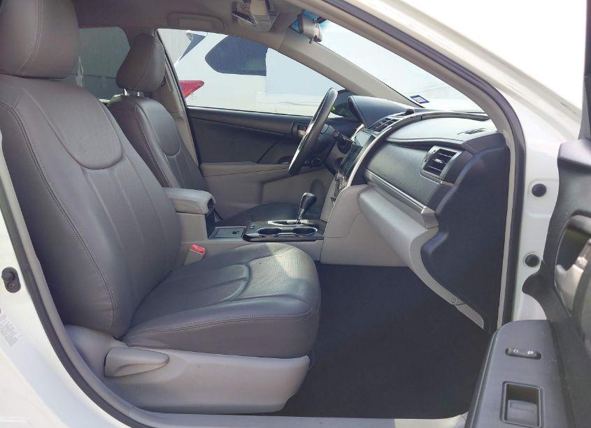 Photo 5 of 2014 Toyota Camry LE (VIN 4T4BF1FK4ER409576)