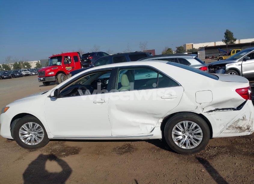 Photo 14 of 2014 Toyota Camry LE (VIN 4T4BF1FK4ER421663)