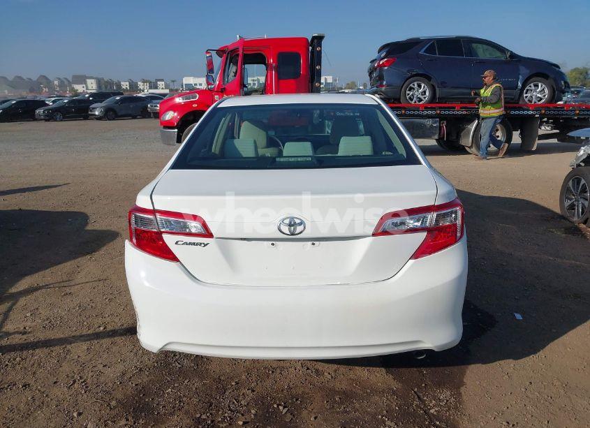 Photo 16 of 2014 Toyota Camry LE (VIN 4T4BF1FK4ER421663)