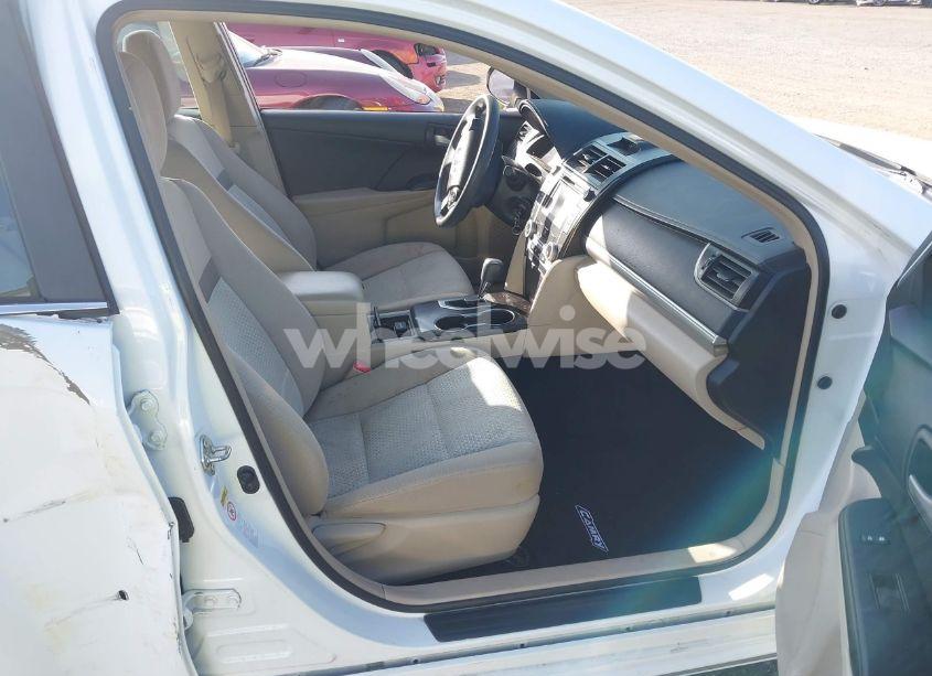 Photo 5 of 2014 Toyota Camry LE (VIN 4T4BF1FK4ER421663)