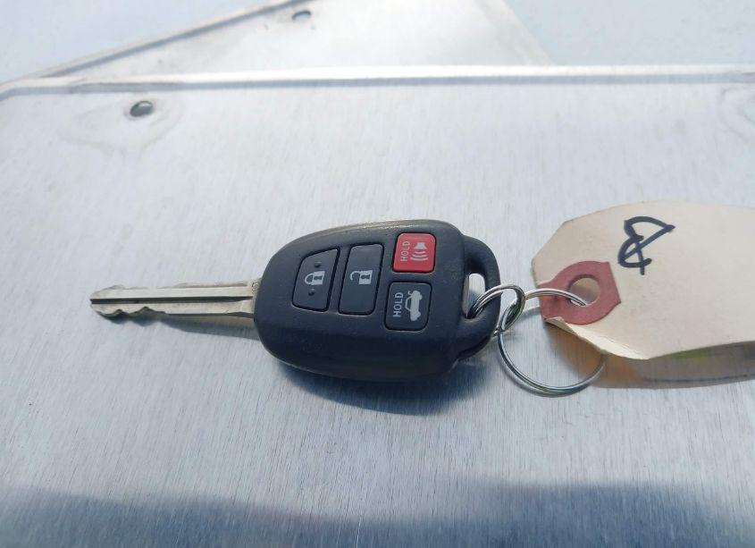 Photo 11 of 2014 Toyota Camry LE (VIN 4T4BF1FK4ER426099)