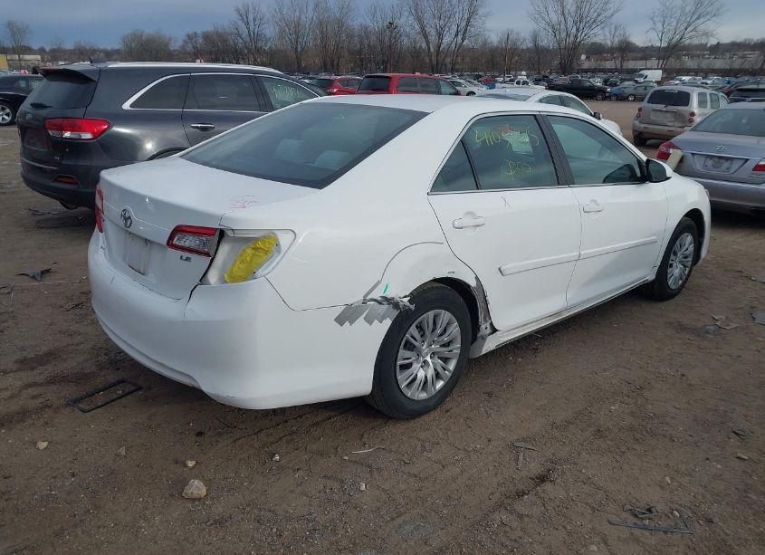 Photo 6 of 2014 Toyota Camry LE (VIN 4T4BF1FK4ER426099)