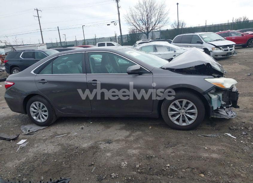 Photo 13 of 2015 Toyota Camry LE (VIN 4T4BF1FK4FR458696)