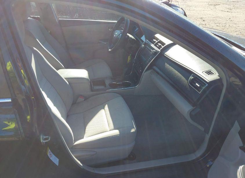 Photo 5 of 2015 Toyota Camry LE (VIN 4T4BF1FK4FR458861)