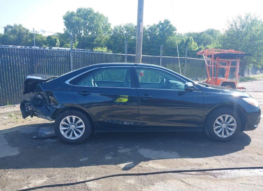 Photo 13 of 2015 Toyota Camry LE (VIN 4T4BF1FK4FR473103)