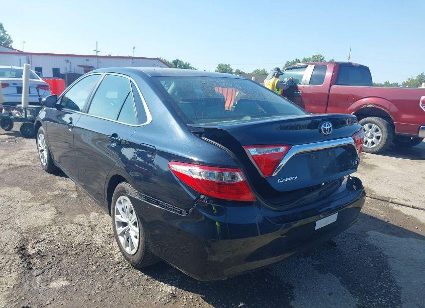 Photo 3 of 2015 Toyota Camry LE (VIN 4T4BF1FK4FR473103)