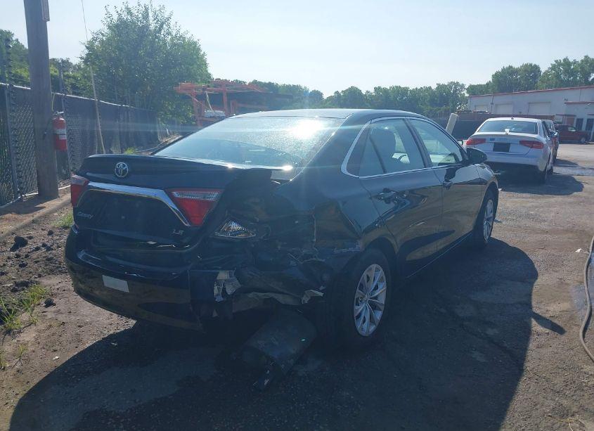 Photo 4 of 2015 Toyota Camry LE (VIN 4T4BF1FK4FR473103)