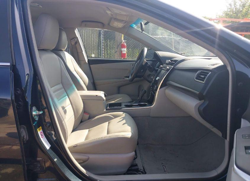 Photo 5 of 2015 Toyota Camry LE (VIN 4T4BF1FK4FR473103)