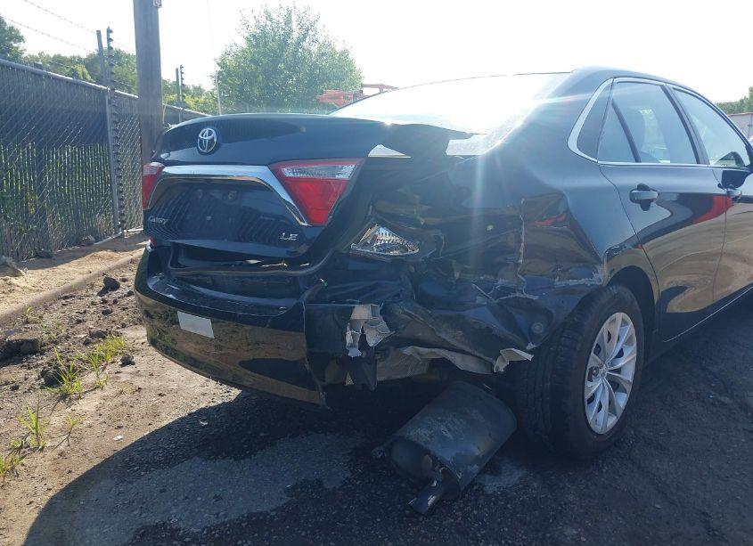 Photo 6 of 2015 Toyota Camry LE (VIN 4T4BF1FK4FR473103)