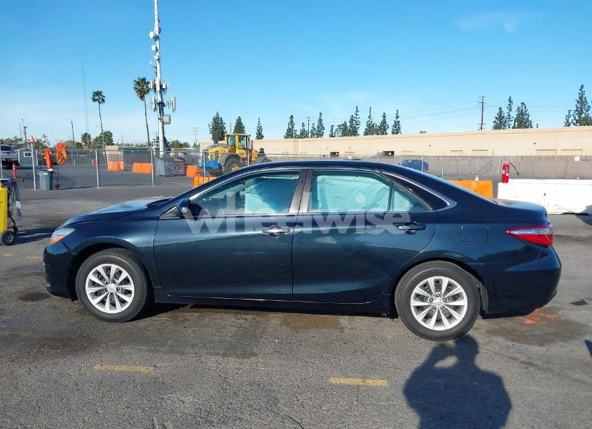 Photo 14 of 2015 Toyota Camry LE (VIN 4T4BF1FK4FR512658)
