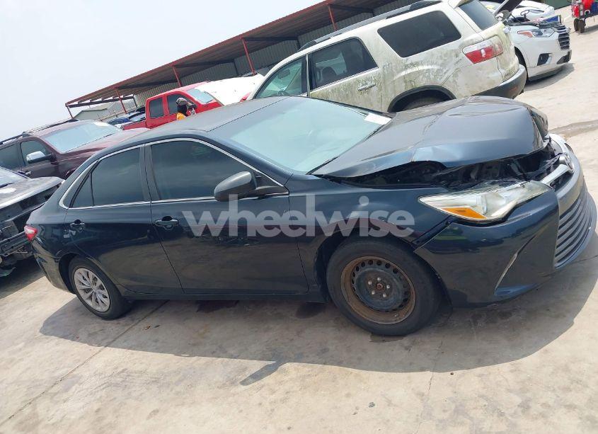 Photo 13 of 2016 Toyota Camry LE (VIN 4T4BF1FK4GR525668)