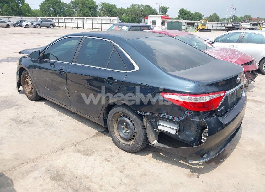 Photo 3 of 2016 Toyota Camry LE (VIN 4T4BF1FK4GR525668)