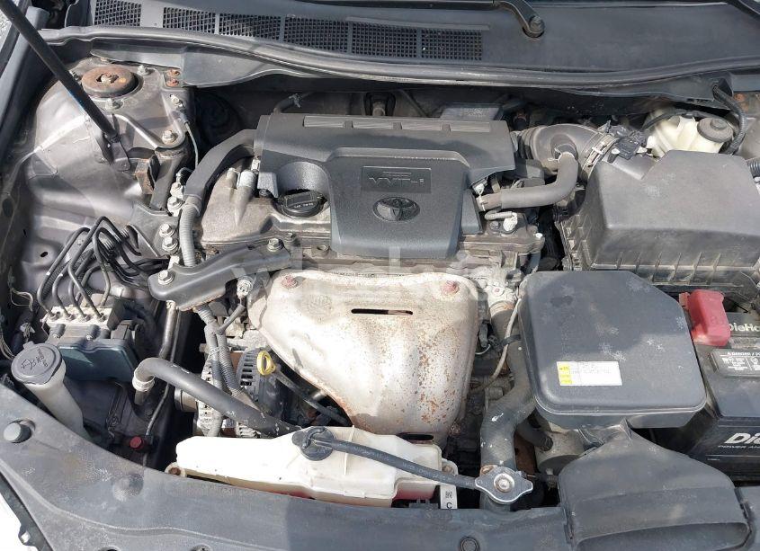 Photo 10 of 2016 Toyota Camry LE (VIN 4T4BF1FK4GR529560)