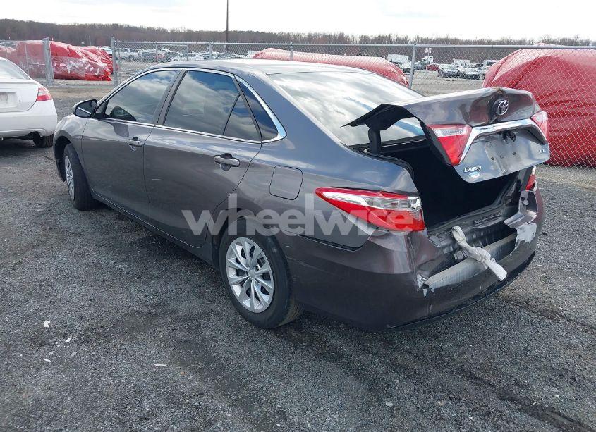 Photo 3 of 2016 Toyota Camry LE (VIN 4T4BF1FK4GR529560)