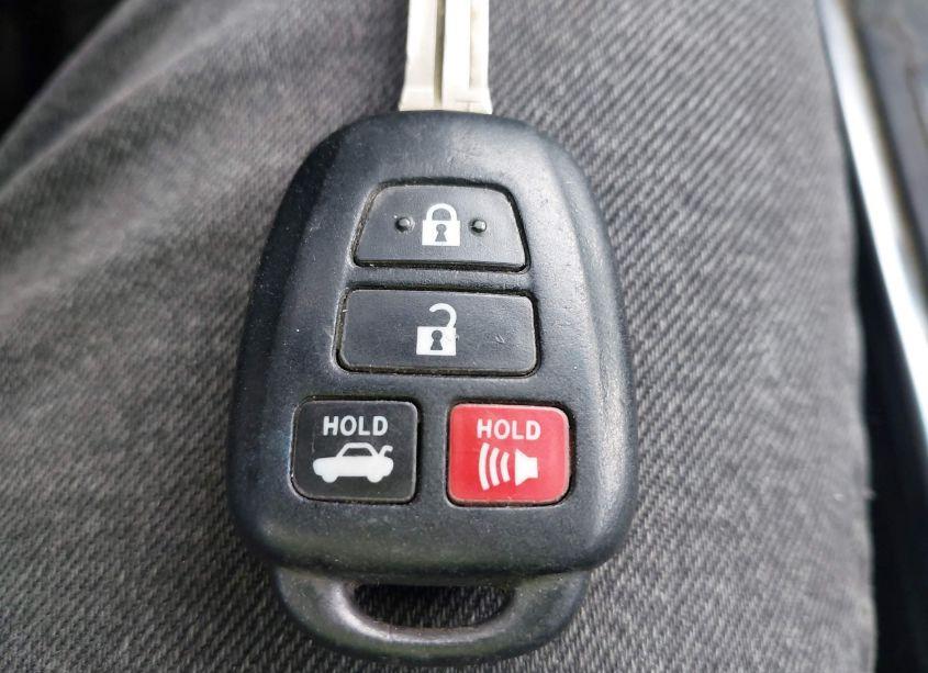 Photo 11 of 2016 Toyota Camry LE (VIN 4T4BF1FK4GR543488)