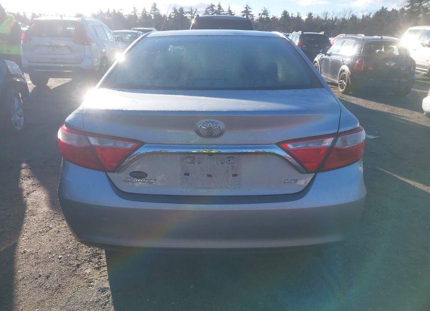 Photo 16 of 2016 Toyota Camry LE (VIN 4T4BF1FK4GR543488)