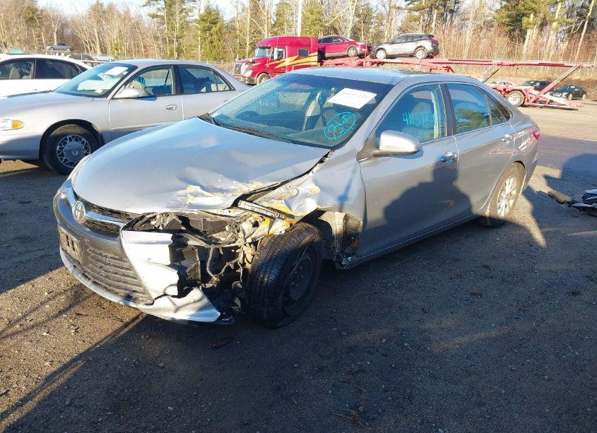 Photo 2 of 2016 Toyota Camry LE (VIN 4T4BF1FK4GR543488)