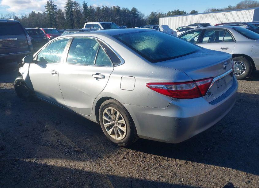 Photo 3 of 2016 Toyota Camry LE (VIN 4T4BF1FK4GR543488)