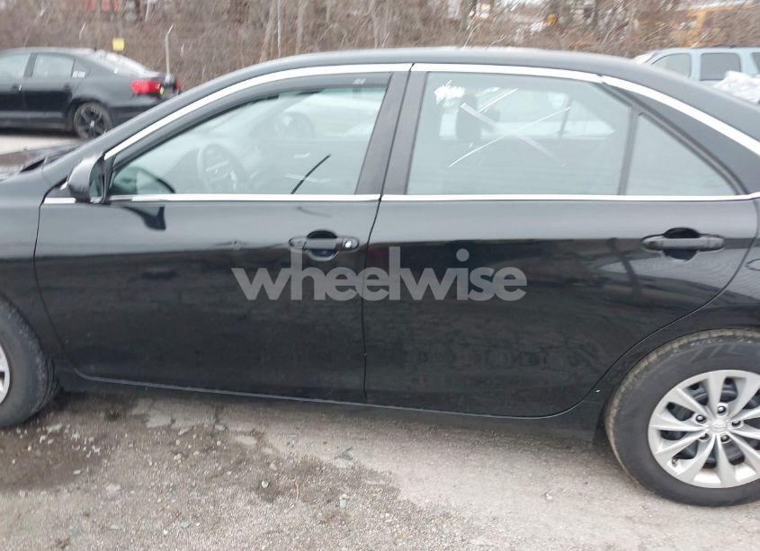 Photo 14 of 2016 Toyota Camry LE (VIN 4T4BF1FK4GR546939)