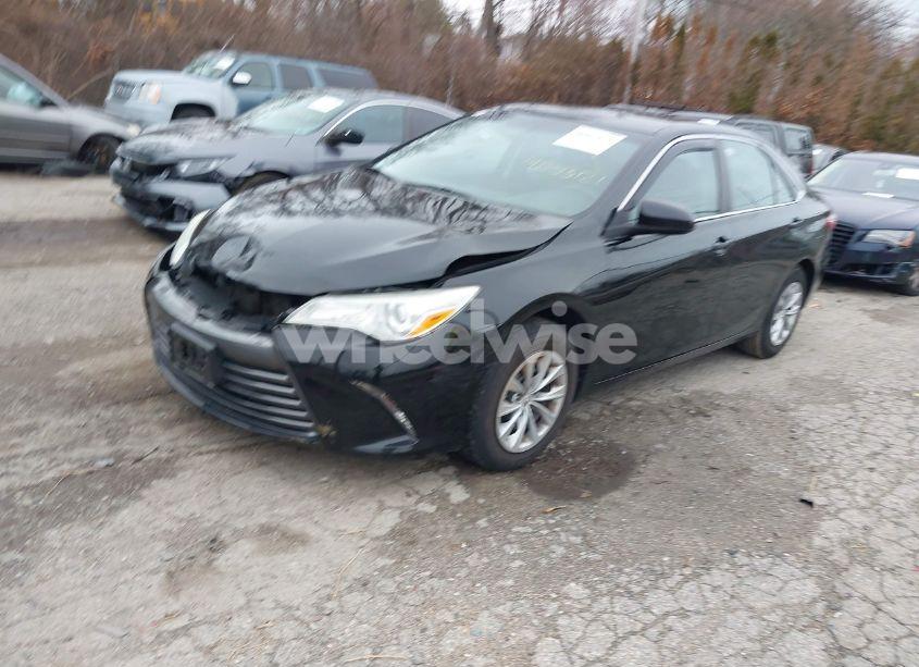 Photo 2 of 2016 Toyota Camry LE (VIN 4T4BF1FK4GR546939)