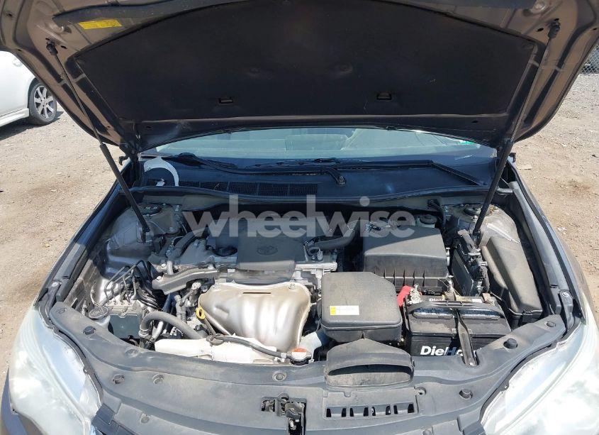 Photo 10 of 2016 Toyota Camry LE (VIN 4T4BF1FK4GR550988)