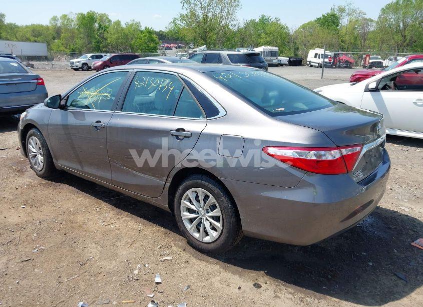 Photo 3 of 2016 Toyota Camry LE (VIN 4T4BF1FK4GR550988)