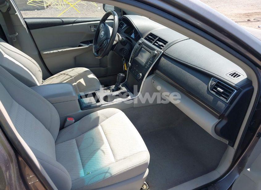 Photo 5 of 2016 Toyota Camry LE (VIN 4T4BF1FK4GR550988)