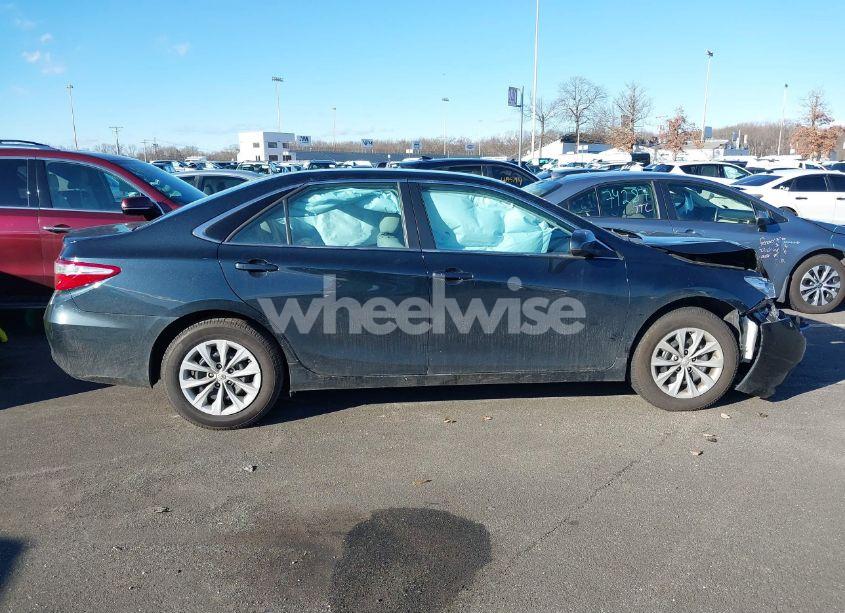 Photo 13 of 2016 Toyota Camry LE (VIN 4T4BF1FK4GR551574)