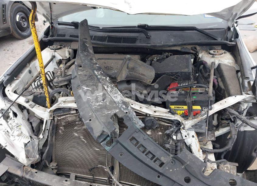 Photo 10 of 2016 Toyota Camry LE (VIN 4T4BF1FK4GR554622)