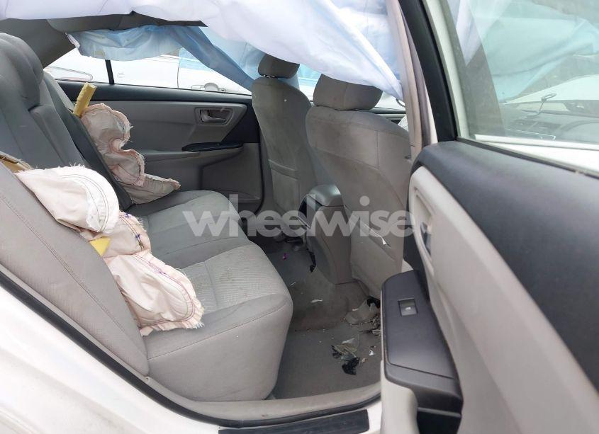 Photo 8 of 2016 Toyota Camry LE (VIN 4T4BF1FK4GR554622)