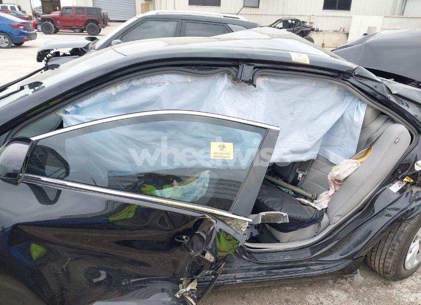 Photo 6 of 2016 Toyota Camry LE (VIN 4T4BF1FK4GR557780)