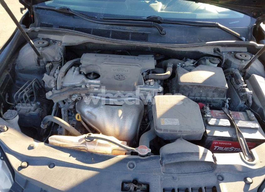 Photo 10 of 2016 Toyota Camry LE (VIN 4T4BF1FK4GR561425)